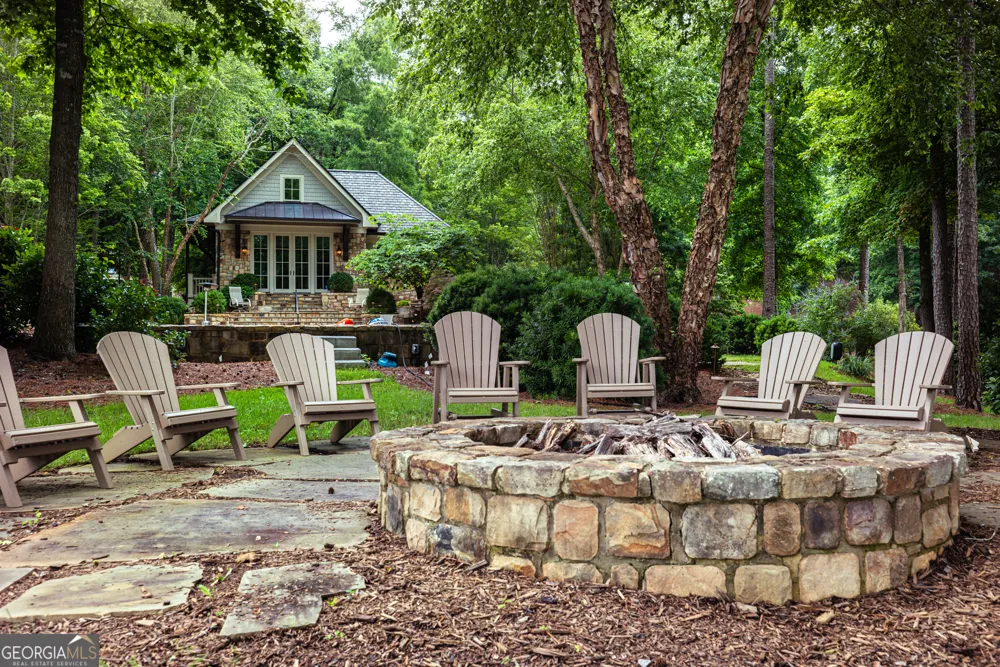 2481 Linger Longer DR Greensboro, GA 30642