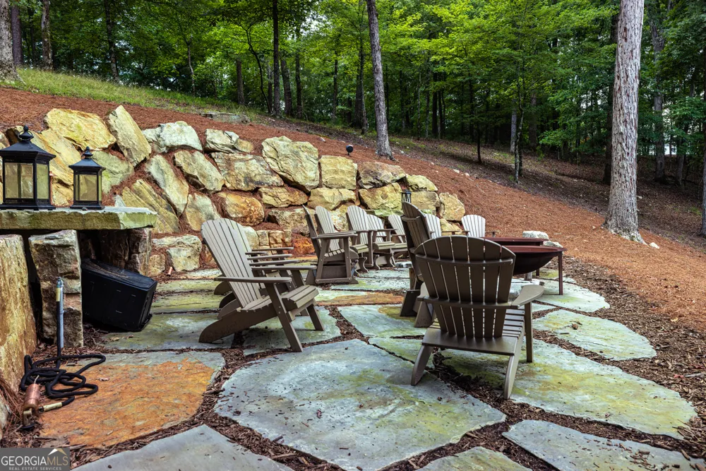 2481 Linger Longer DR Greensboro, GA 30642