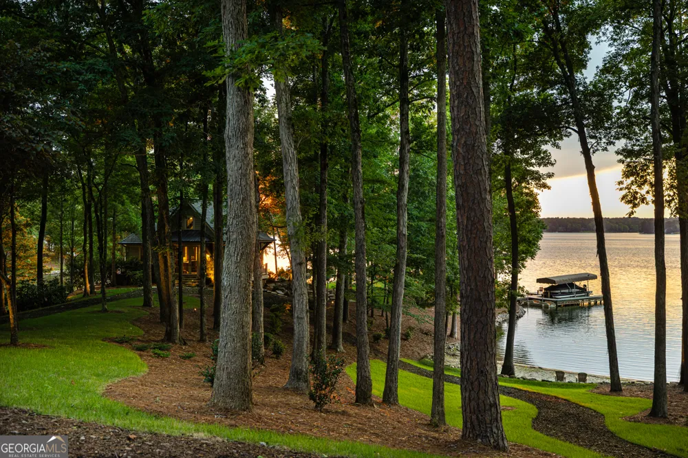 2481 Linger Longer DR Greensboro, GA 30642