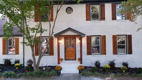 185 Chimney Springs RD