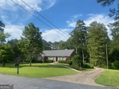 123 Hillcrest RD