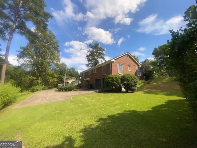 123 Hillcrest RD West Point, GA 31833