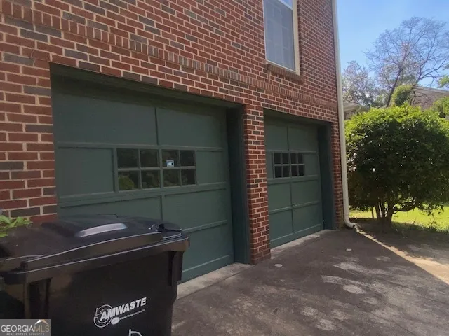 123 Hillcrest RD West Point, GA 31833