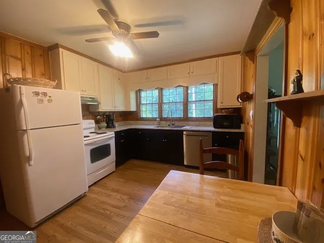 123 Hillcrest RD West Point, GA 31833