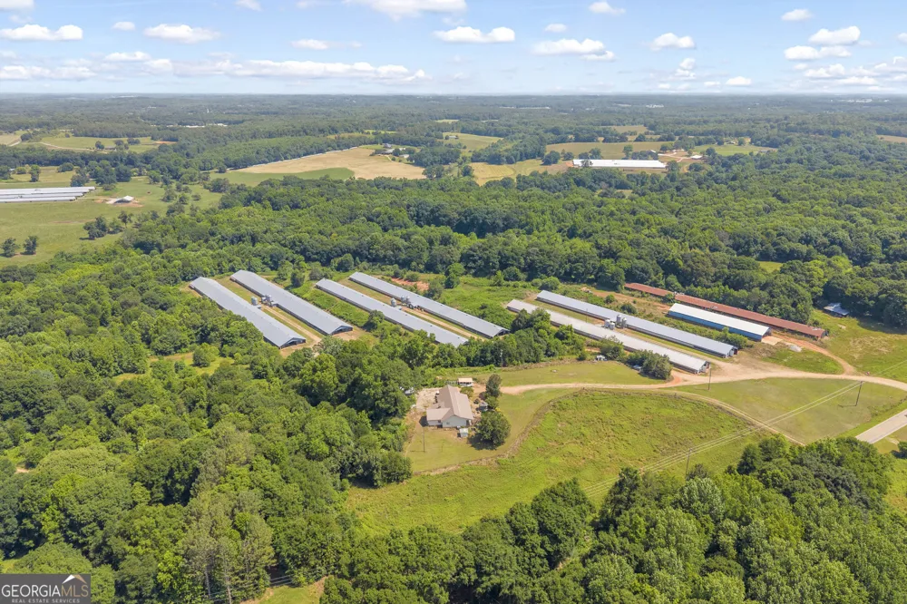964 Unawatti RD Canon, GA 30520