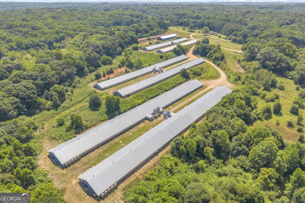 964 Unawatti RD Canon, GA 30520