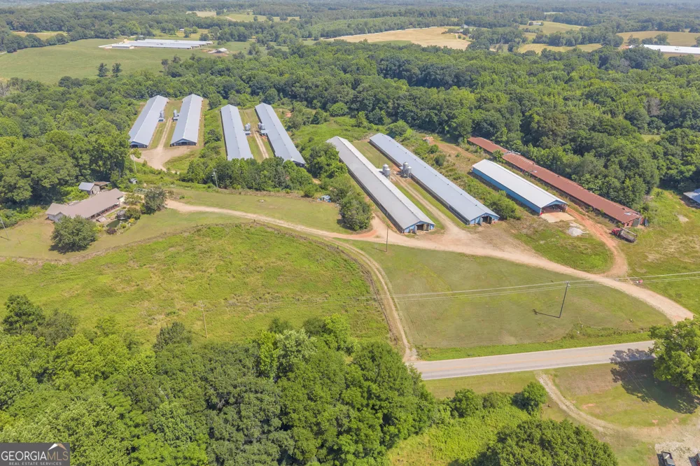 964 Unawatti RD Canon, GA 30520