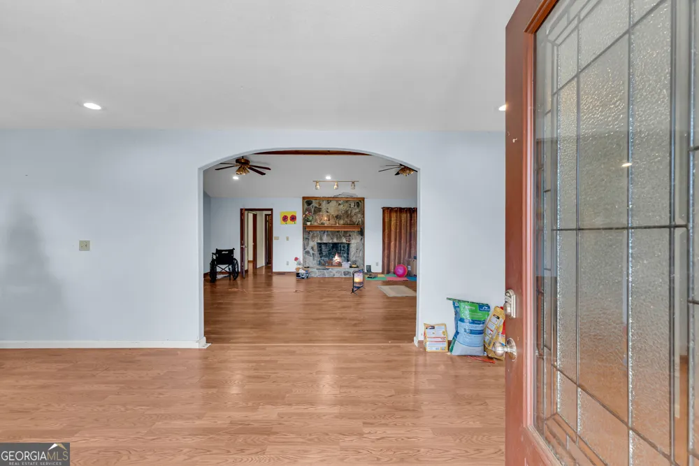 964 Unawatti RD Canon, GA 30520