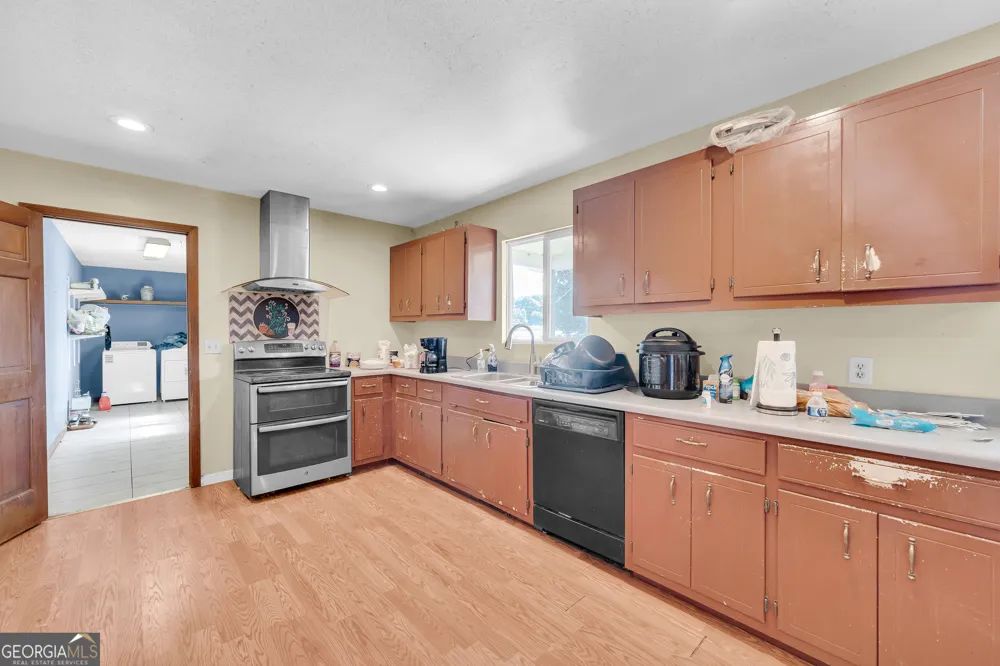 964 Unawatti RD Canon, GA 30520