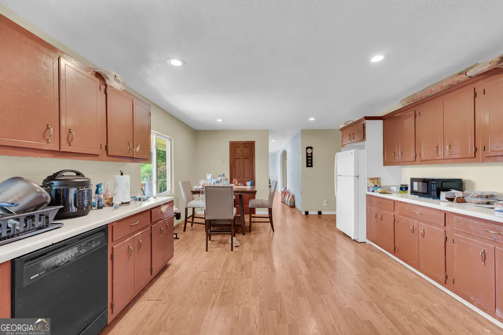 964 Unawatti RD Canon, GA 30520
