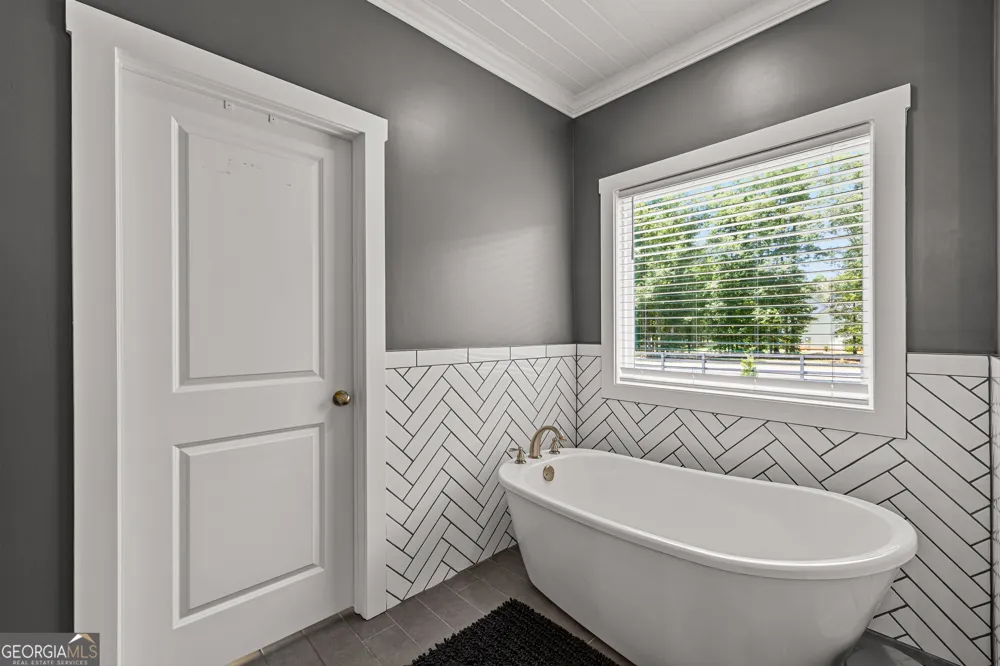 878 McIntosh TRL Sharpsburg, GA 30277