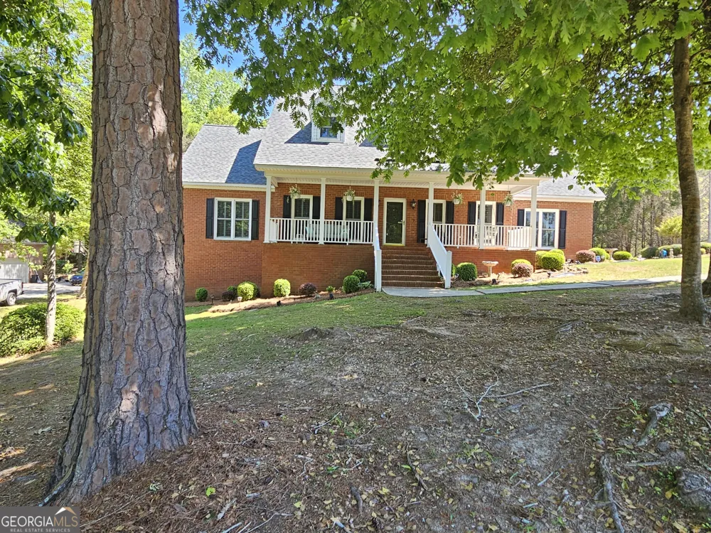 200 Gates RD Lizella, GA 31052