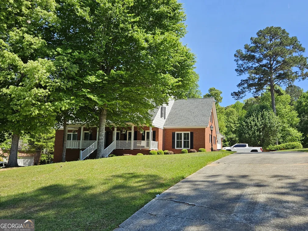 200 Gates RD Lizella, GA 31052