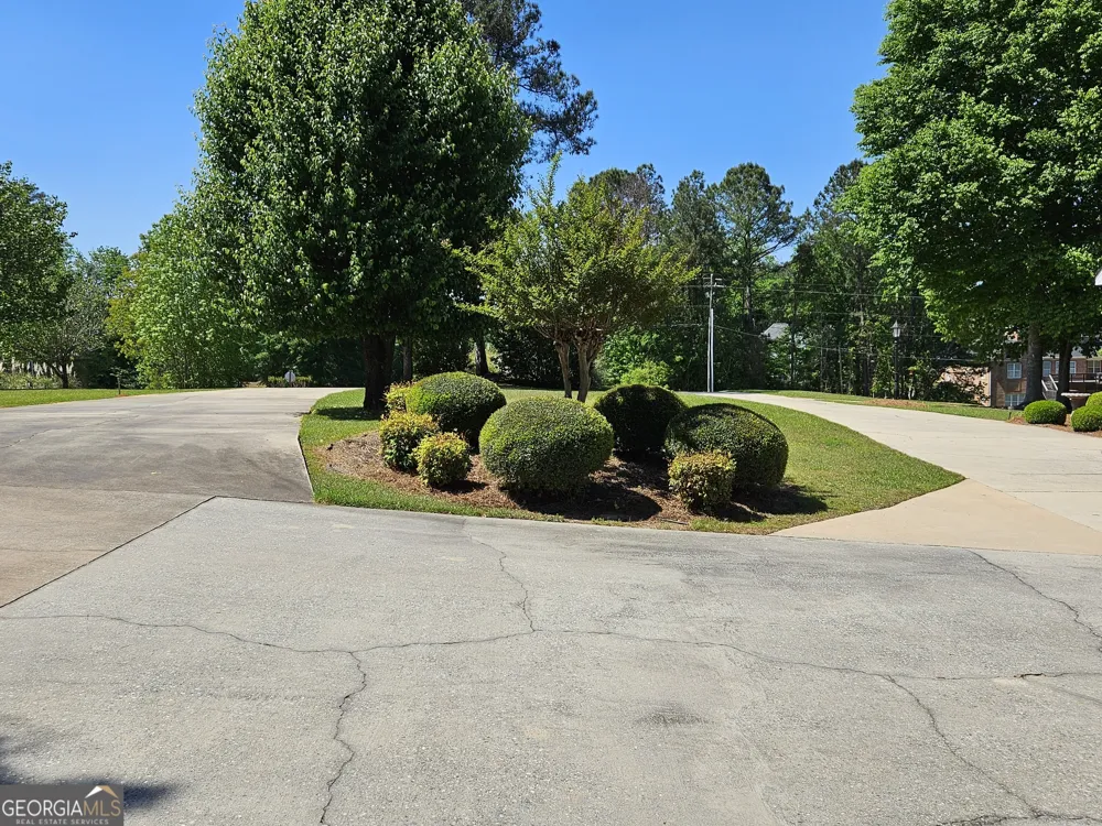 200 Gates RD Lizella, GA 31052