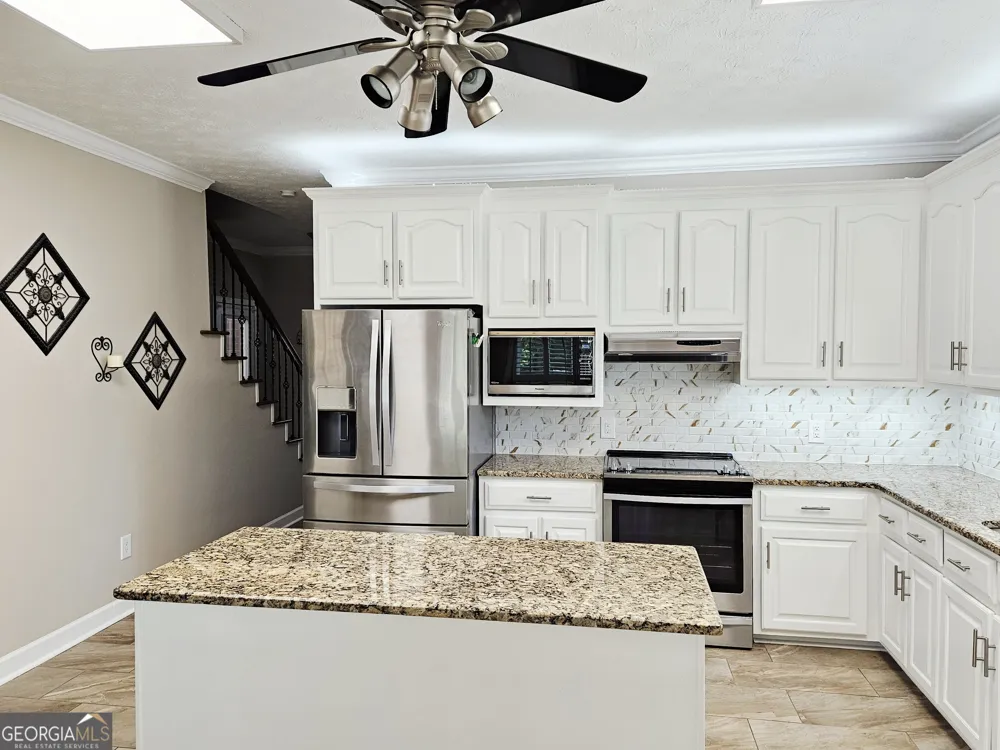 200 Gates RD Lizella, GA 31052