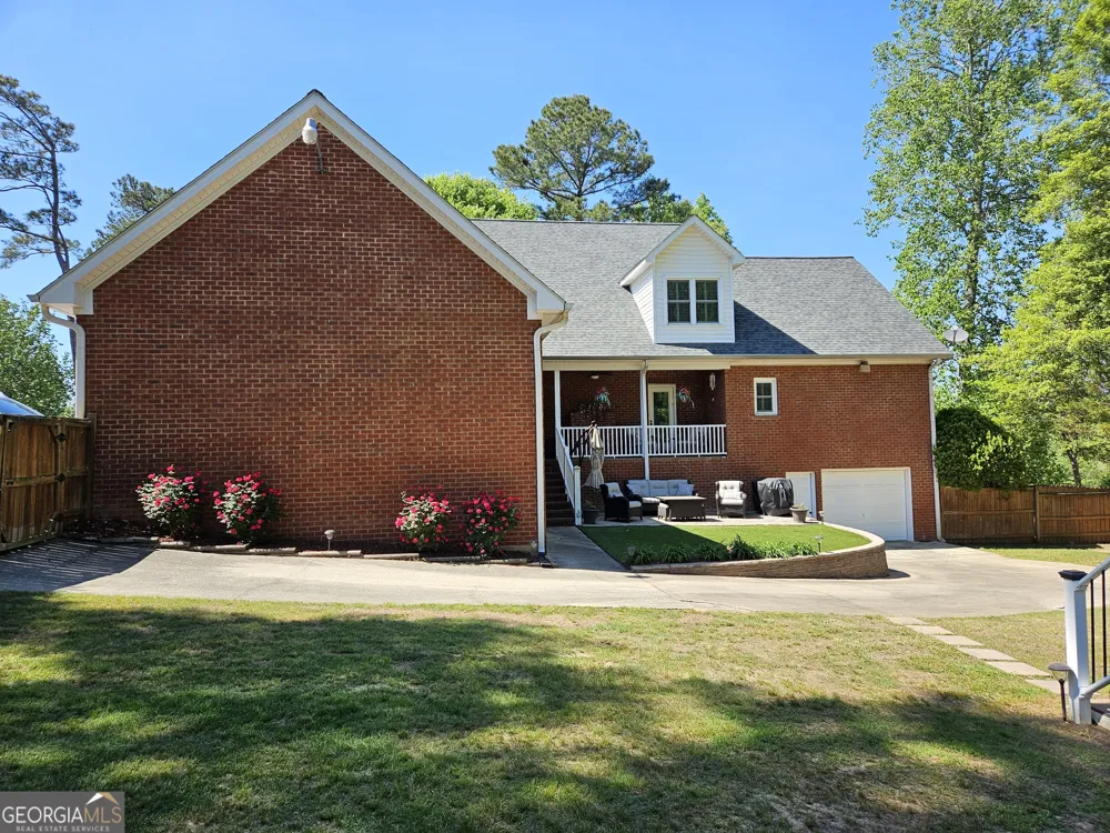 200 Gates RD Lizella, GA 31052