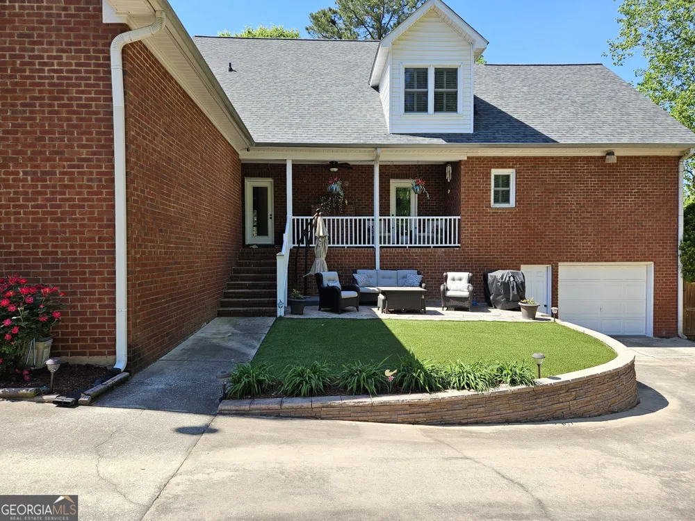 200 Gates RD Lizella, GA 31052