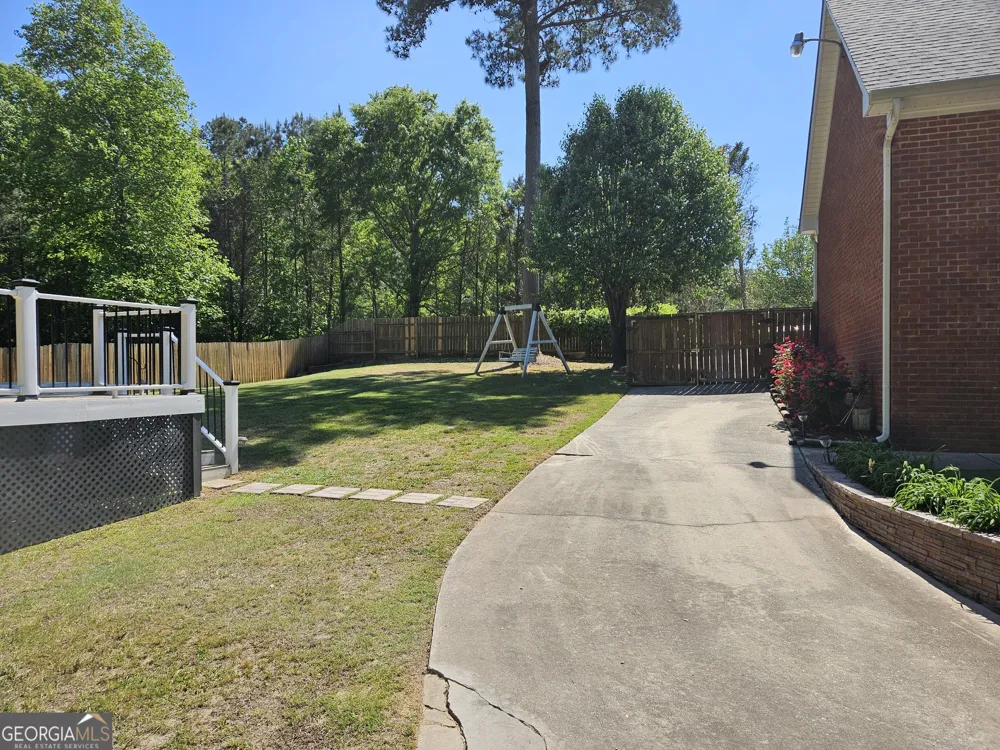 200 Gates RD Lizella, GA 31052
