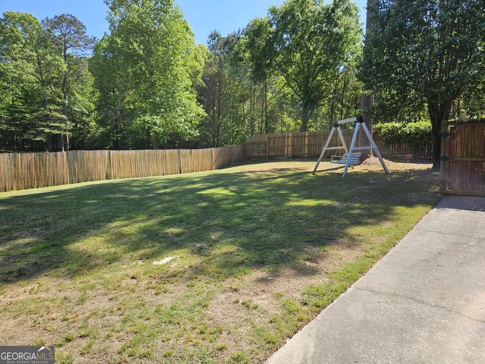200 Gates RD Lizella, GA 31052