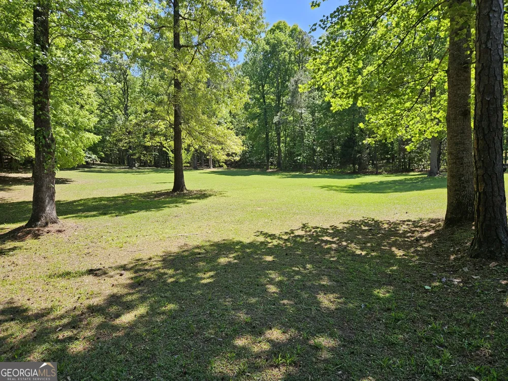 200 Gates RD Lizella, GA 31052