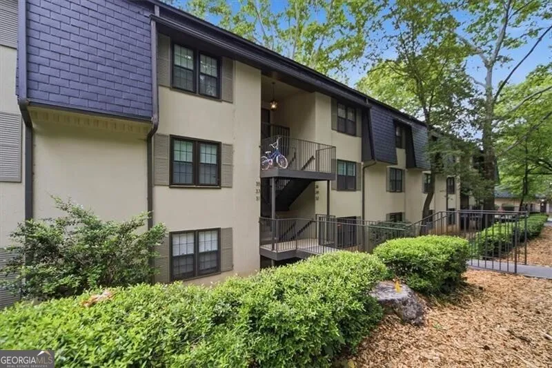 32 Arpege WAY NW Atlanta, GA 30327