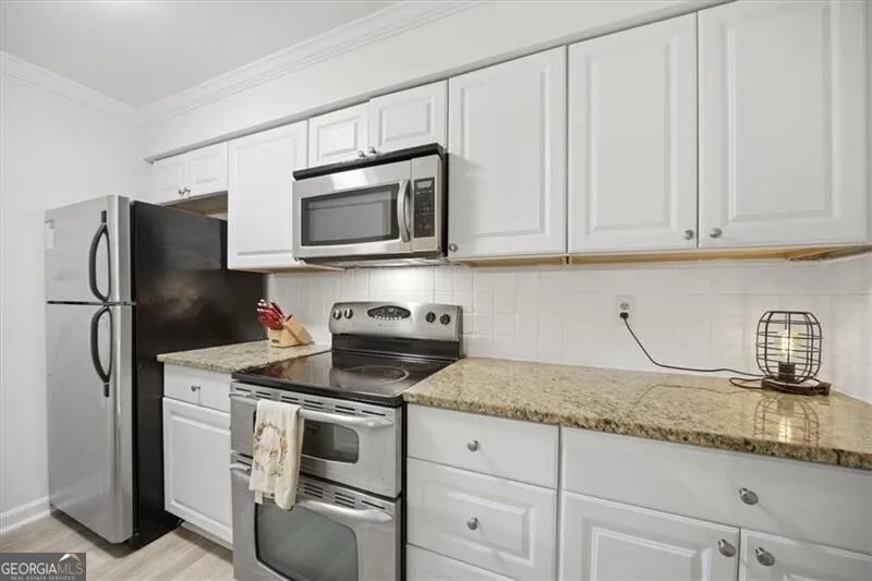 32 Arpege WAY NW Atlanta, GA 30327