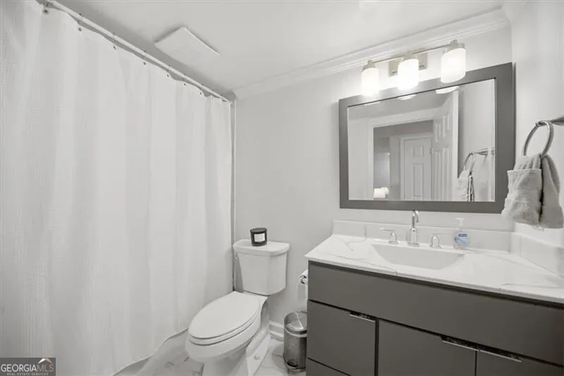 32 Arpege WAY NW Atlanta, GA 30327