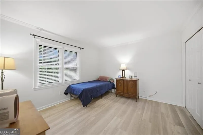 32 Arpege WAY NW Atlanta, GA 30327