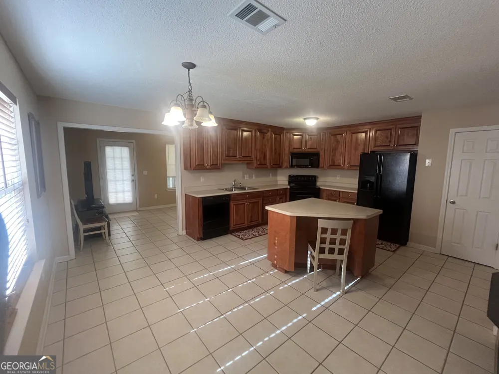 224 Sunflower DR Bonaire, GA 31005
