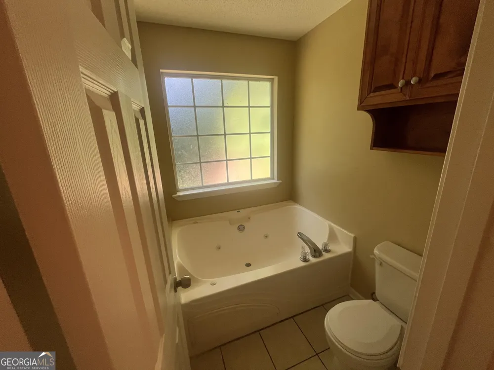 224 Sunflower DR Bonaire, GA 31005