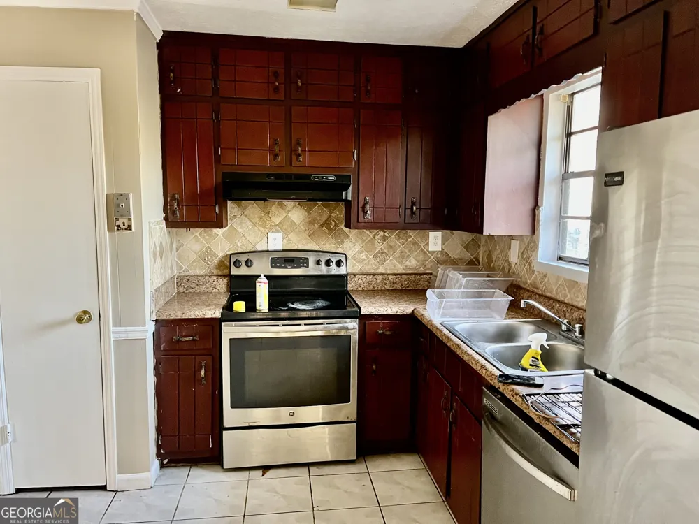 152 Rountree RD Riverdale, GA 30274