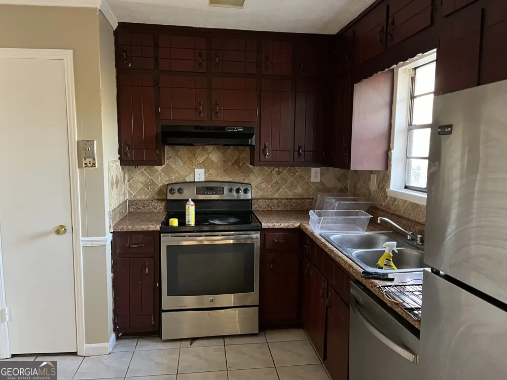 152 Rountree RD Riverdale, GA 30274