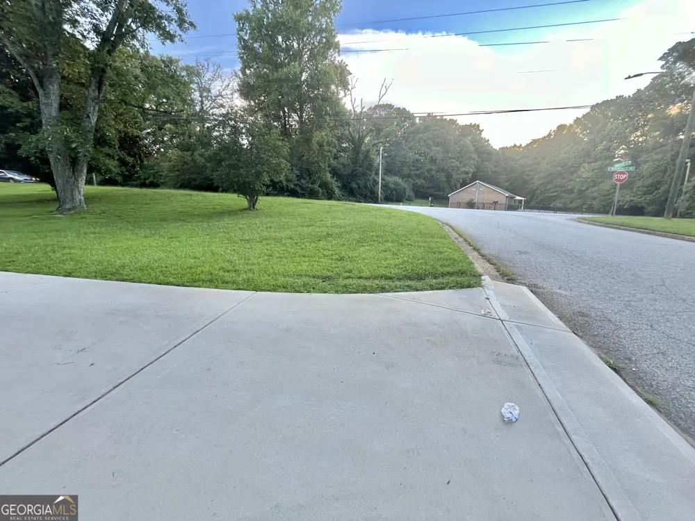 152 Rountree RD Riverdale, GA 30274