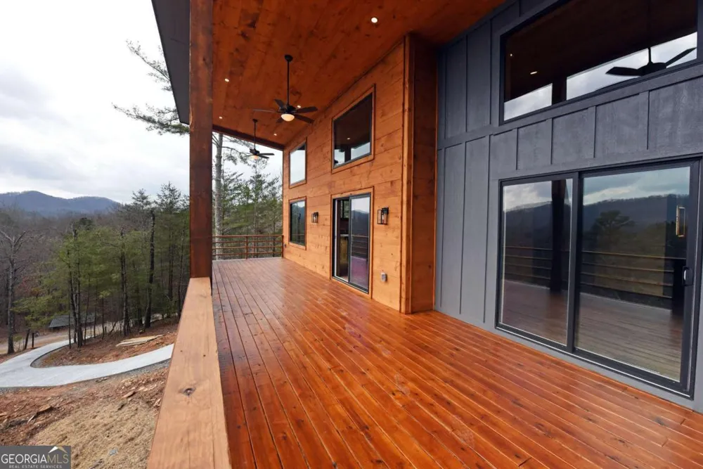 391 Crabapple LN Mineral Bluff, GA 30559