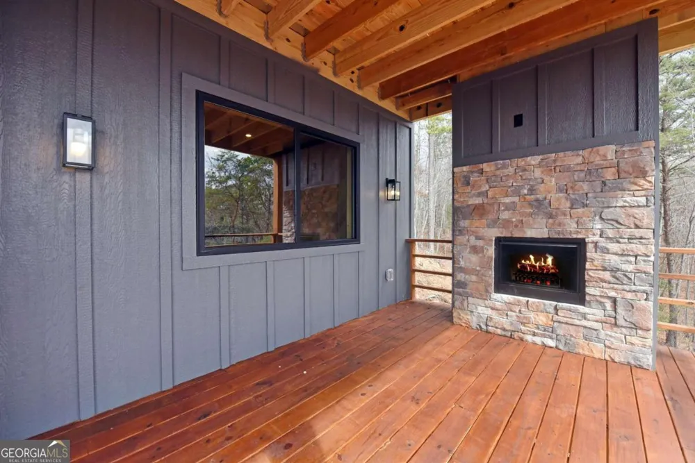 391 Crabapple LN Mineral Bluff, GA 30559