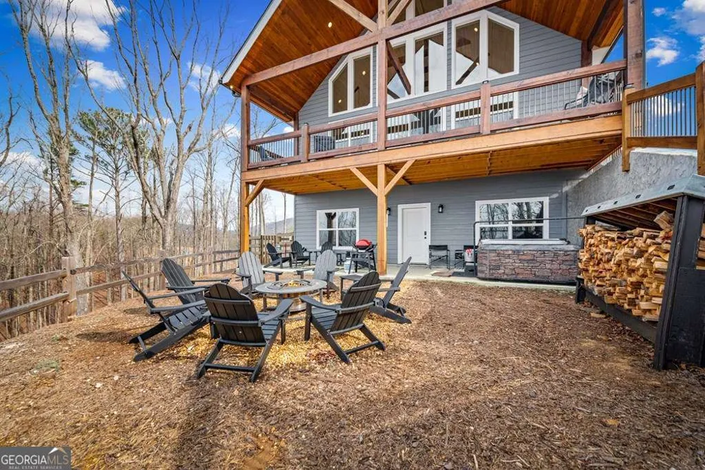 1016 Twisted Oak RD Talking Rock, GA 30175