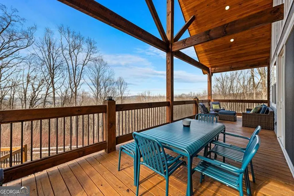 1016 Twisted Oak RD Talking Rock, GA 30175