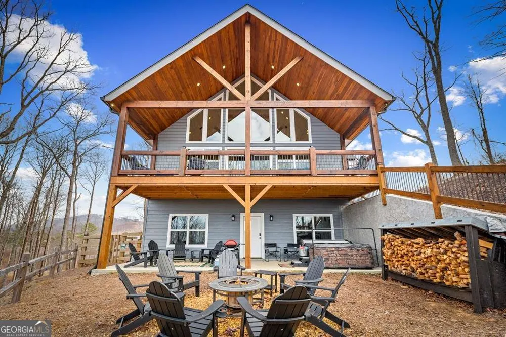 1016 Twisted Oak RD Talking Rock, GA 30175