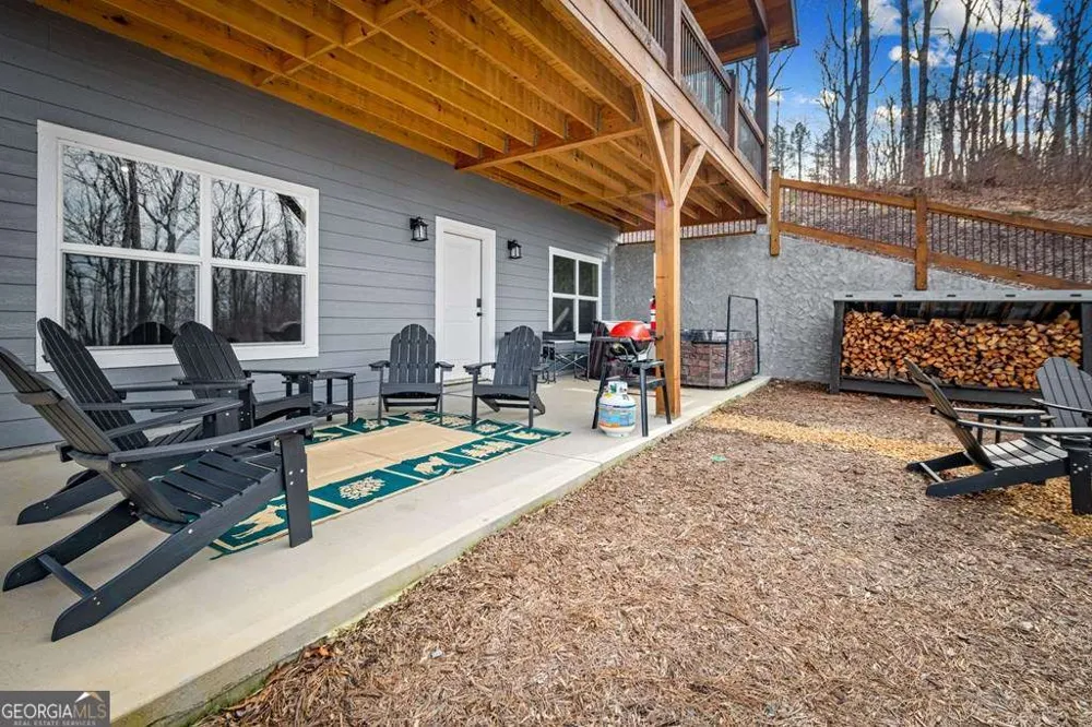 1016 Twisted Oak RD Talking Rock, GA 30175