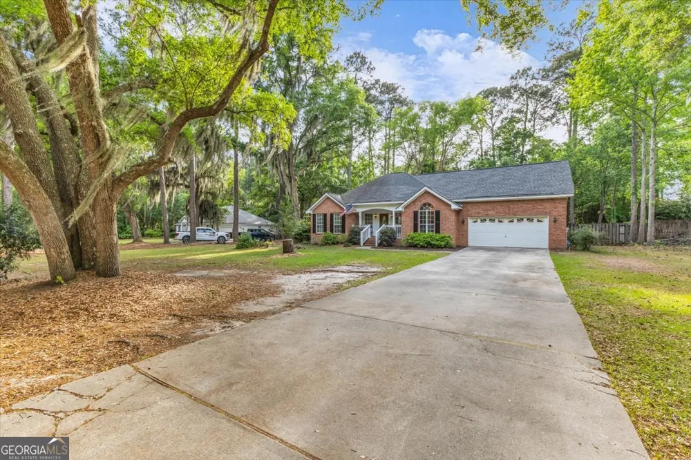 27 Oak Side CT Richmond Hill, GA 31324