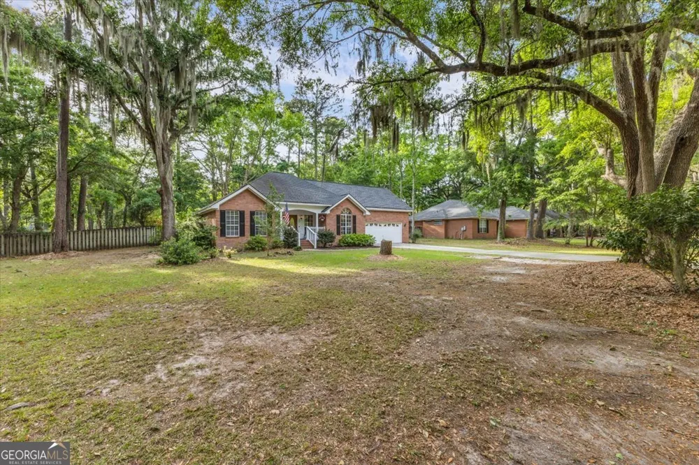 27 Oak Side CT Richmond Hill, GA 31324