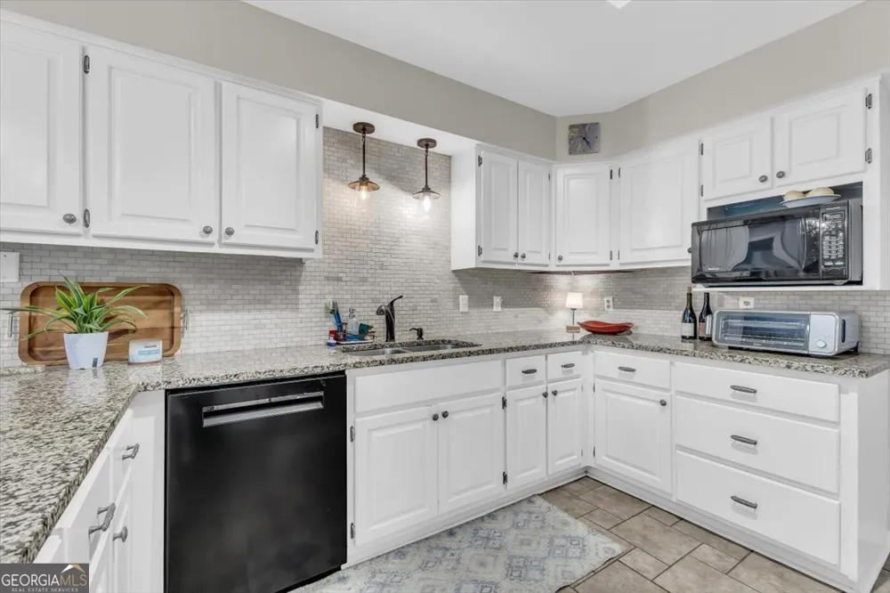 27 Oak Side CT Richmond Hill, GA 31324