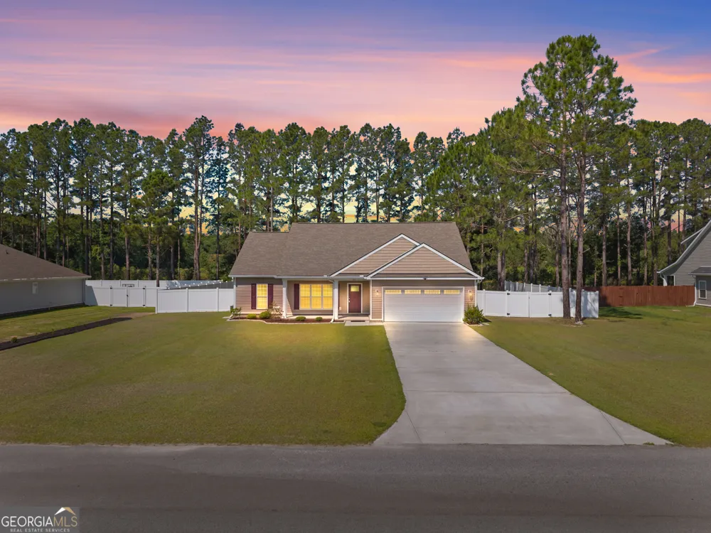 309 Tallulah BND Ellabell, GA 31308