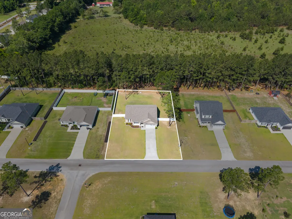 309 Tallulah BND Ellabell, GA 31308