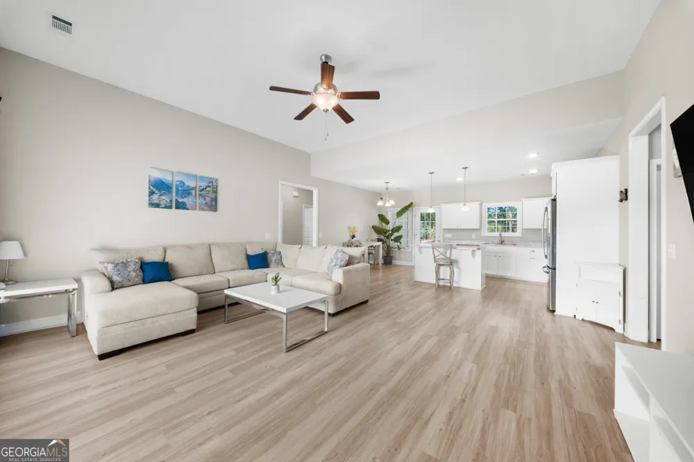 309 Tallulah BND Ellabell, GA 31308
