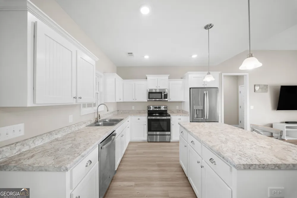 309 Tallulah BND Ellabell, GA 31308