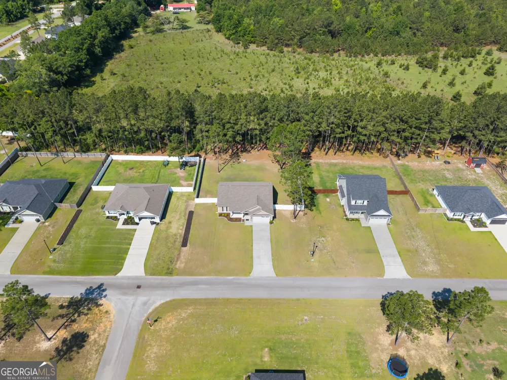 309 Tallulah BND Ellabell, GA 31308