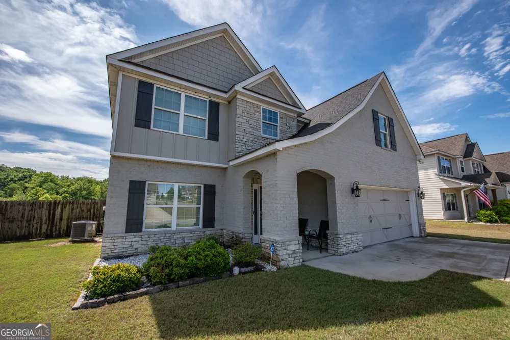 125 Amberley CT Kathleen, GA 31047