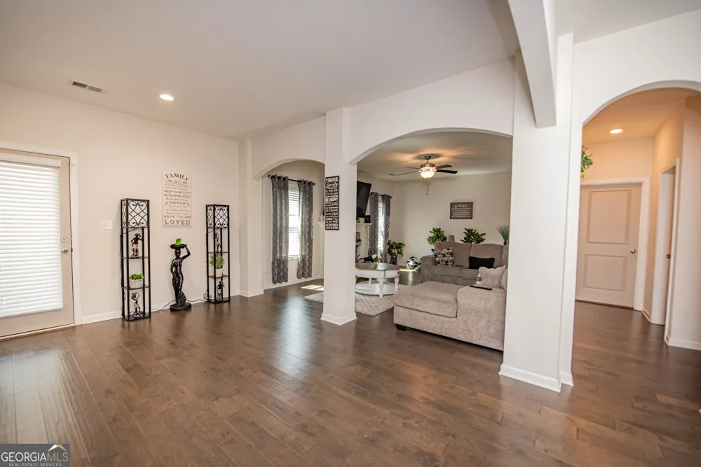 125 Amberley CT Kathleen, GA 31047