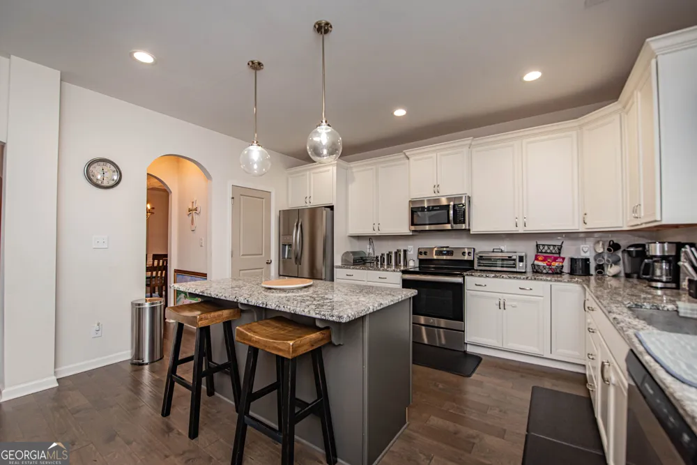 125 Amberley CT Kathleen, GA 31047